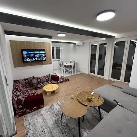 Apartament Mesic *